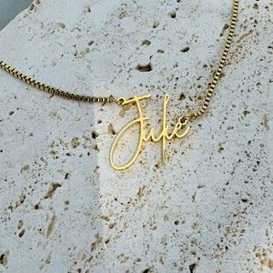 •Julie• Gold Name Necklace